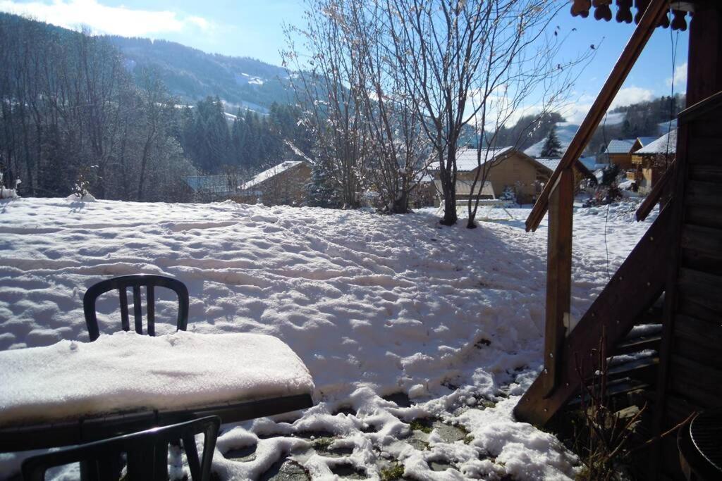 A4 km de Megève très joli studio avec jacuzzi ,vue sur les montagnes au calme Praz-sur-Arly Extérieur photo