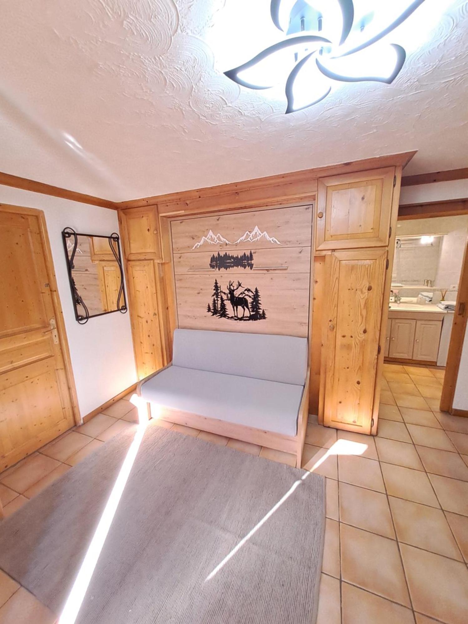 A4 km de Megève très joli studio avec jacuzzi ,vue sur les montagnes au calme Praz-sur-Arly Extérieur photo